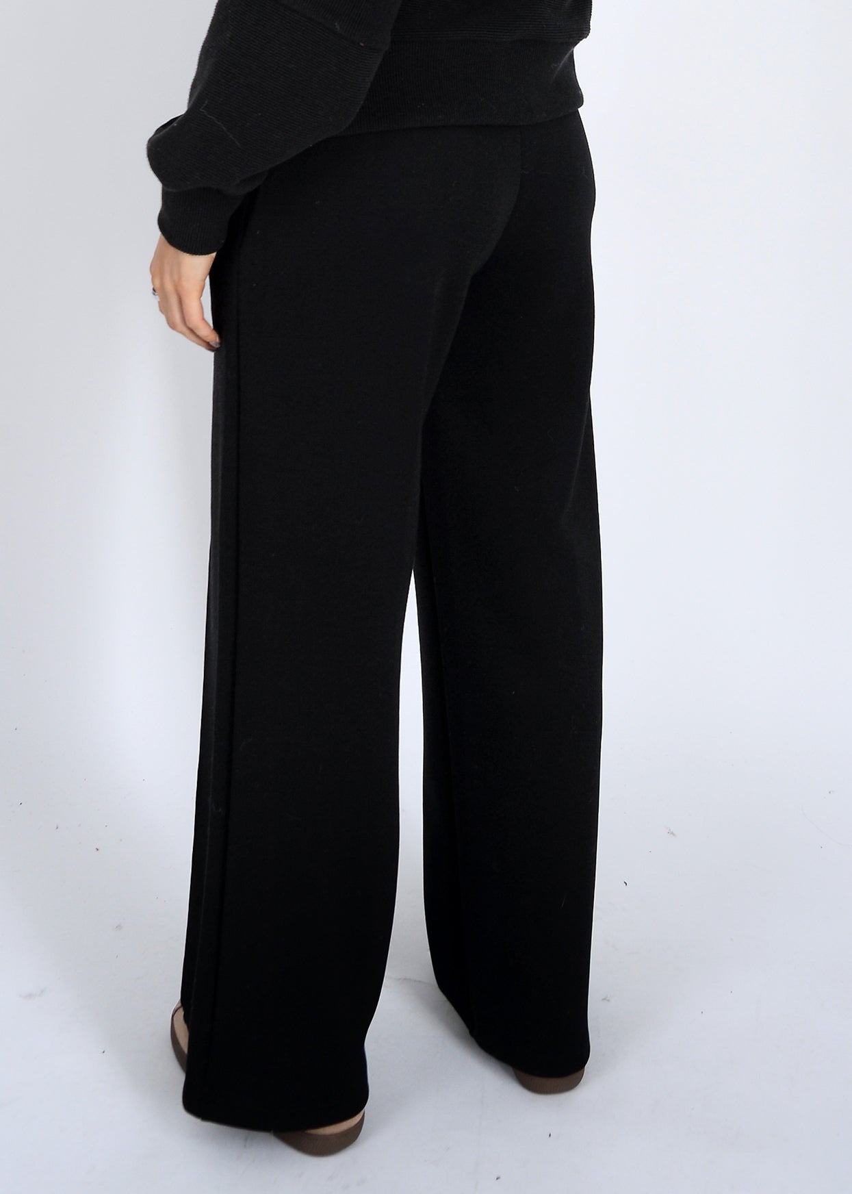Drawstring Pull-On Pant — Black